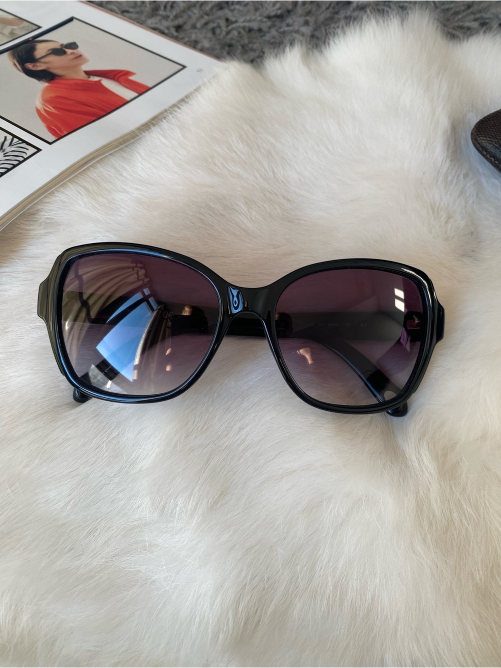 FOSSIL Black Rectangular Sunglasses - Picture 1 of 9